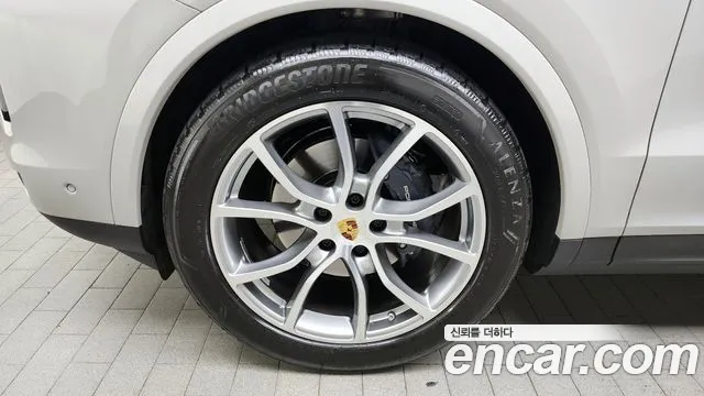 Porsche Cayenne (PO536) 2024 Цвет галактики из Кореи, фото 6