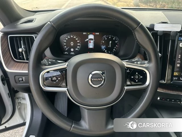 Volvo XC60 2020 Белый из Китая, фото 6