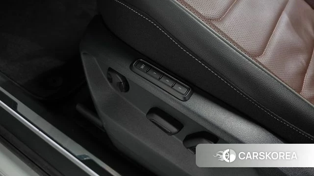 Volkswagen Tiguan Allspace 2024 Белый из Кореи, фото 6