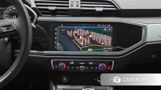 Audi Q3 (F3) 2024 Белый из Кореи, фото 6