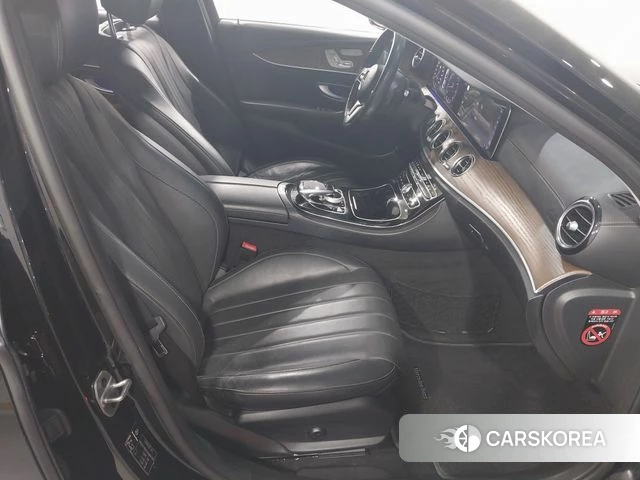 Mercedes-Benz E-Class W213 2019 Черный из Кореи, фото 6