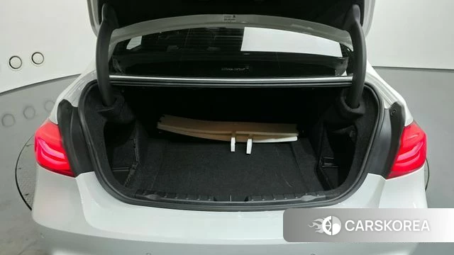 BMW 3 Series (F30) 2018 Белый из Кореи, фото 6