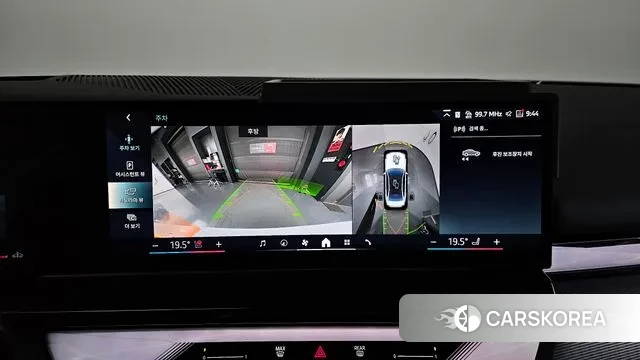 BMW 5 Series (G60) 2025 Белый из Кореи, фото 6