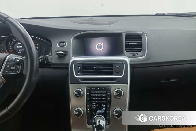 Volvo S60 2019 Желтый из Китая, фото 6