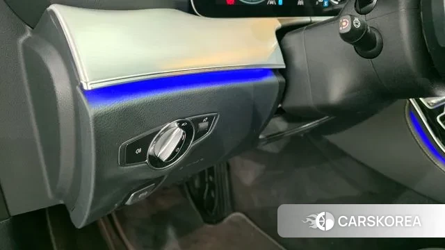 Mercedes-Benz E-Class W213 2021 Черный из Кореи, фото 6