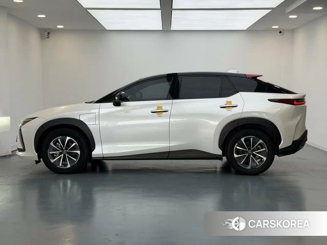 Lexus RZ 2023 Белый из Китая, фото 6