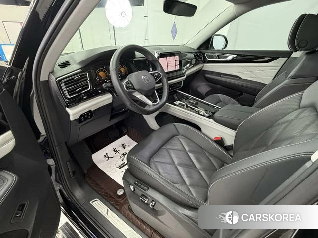 Volkswagen Tourang 2024 Черный из Китая, фото 6