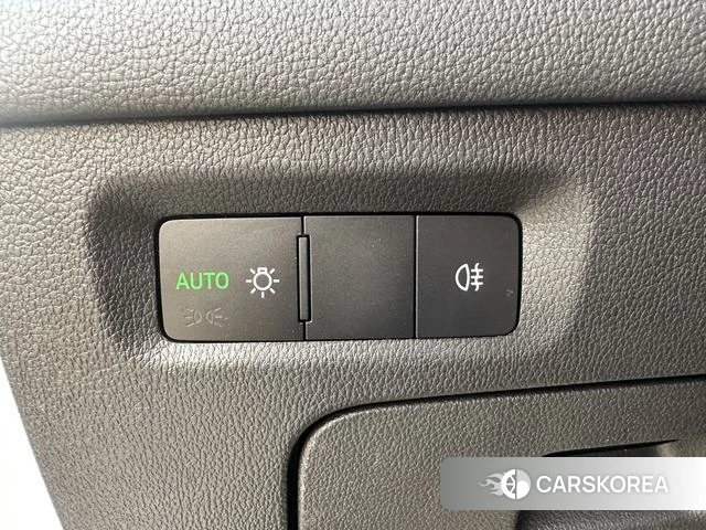 Skoda Octavia 2022 Белый из Китая, фото 6