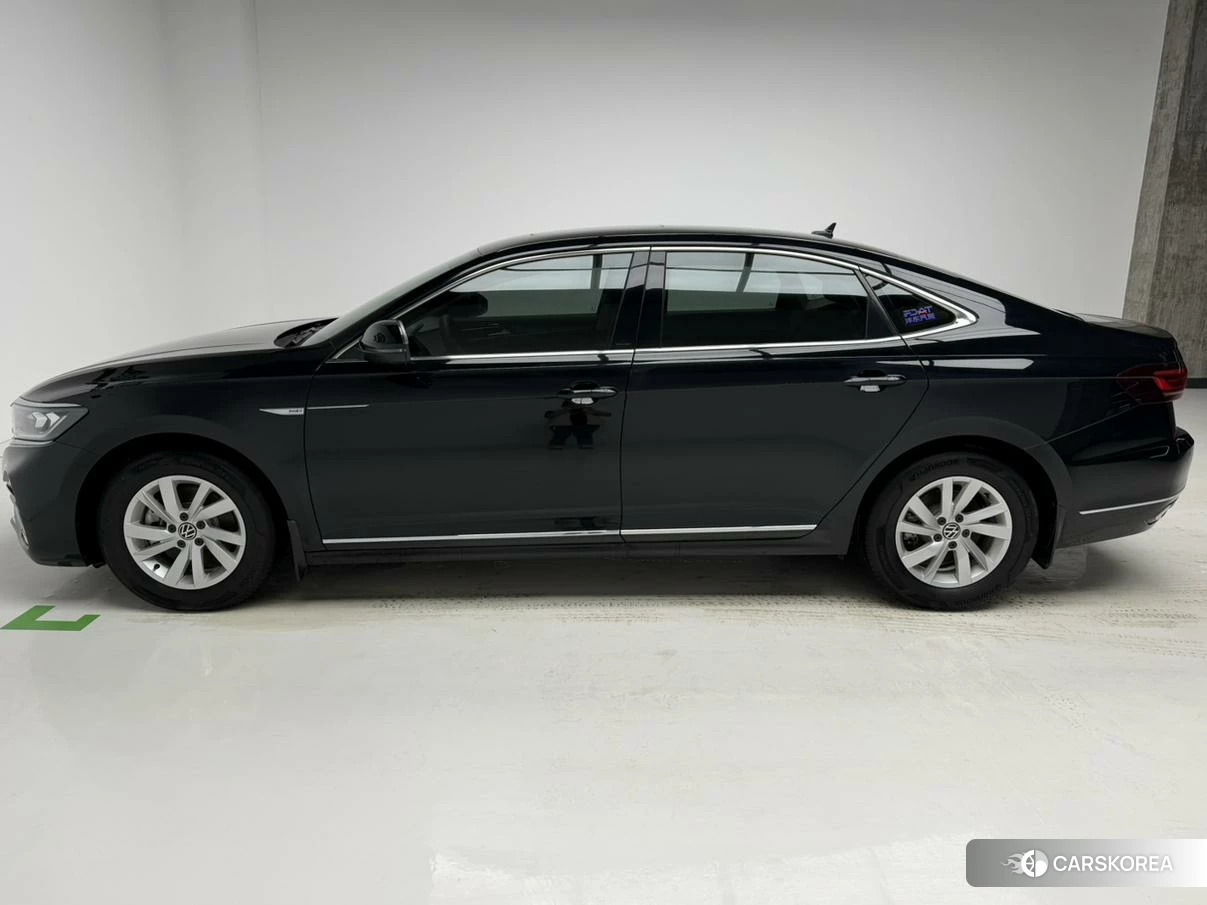 Volkswagen Passat PHEV 2021 Черный из Китая, фото 6