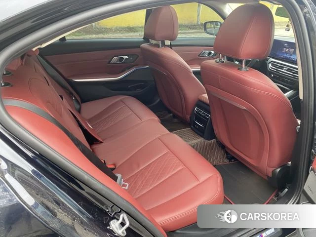 BMW 3 series 2024 Черный из Китая, фото 6