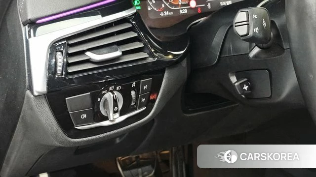 BMW 5 Series (G30) 2022 Черный из Кореи, фото 6