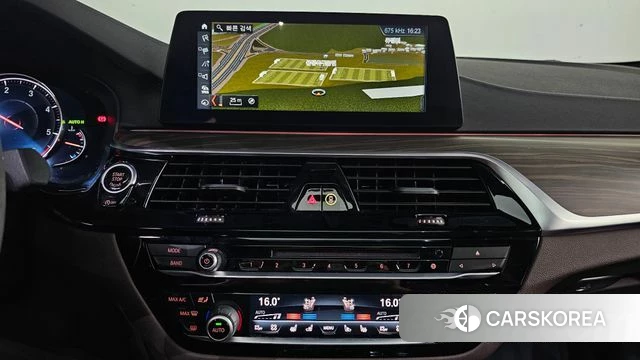 BMW 5 Series (G30) 2018 Серый из Кореи, фото 6