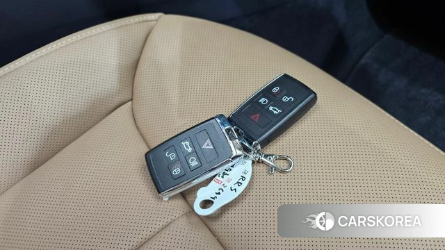 Land Rover Range Rover Sport 3rd Generation 2026 Серебристо-серый из Кореи, фото 6