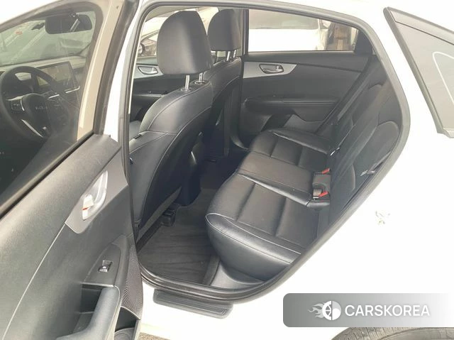 Kia The New K3 2nd generation 2022 Белый из Кореи, фото 6