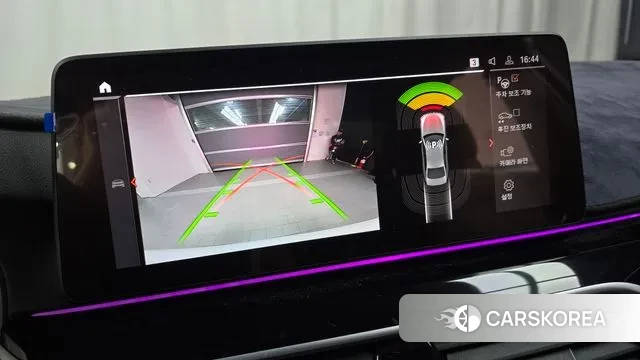 BMW 5 Series (G30) 2022 Белый из Кореи, фото 6