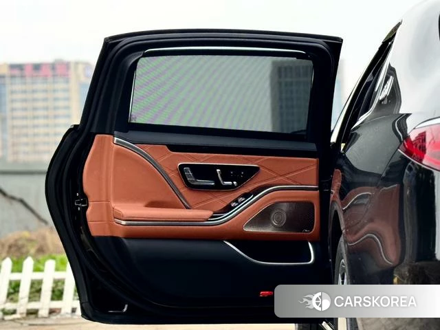 Mercedes-Benz Maybach S-class 2023 Черный из Китая, фото 6