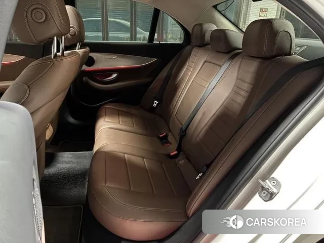 Mercedes-Benz E-Class W213 2018 Белый из Кореи, фото 6