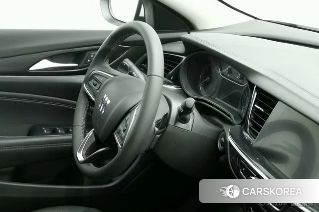 Buick Regal 2025 Белый из Китая, фото 6