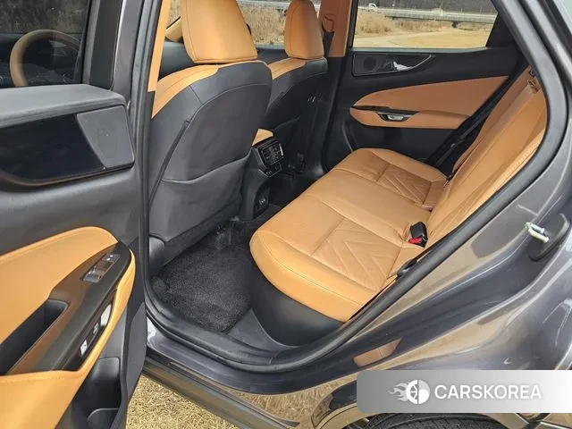 Lexus NX450h + 2nd generation 2023 Серый из Кореи, фото 6