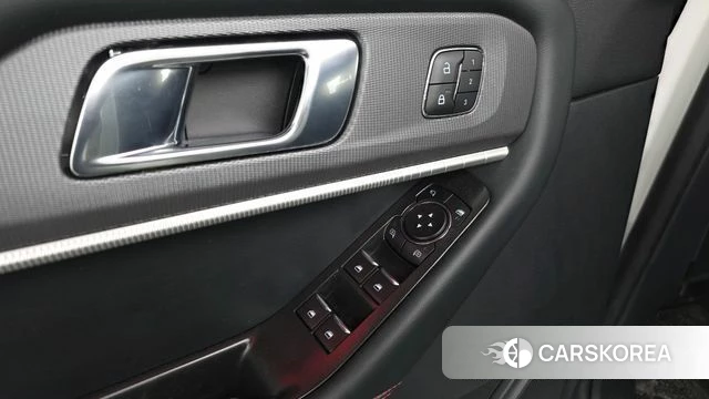 Ford Explorer 6th Generation 2025 Белый из Кореи, фото 6