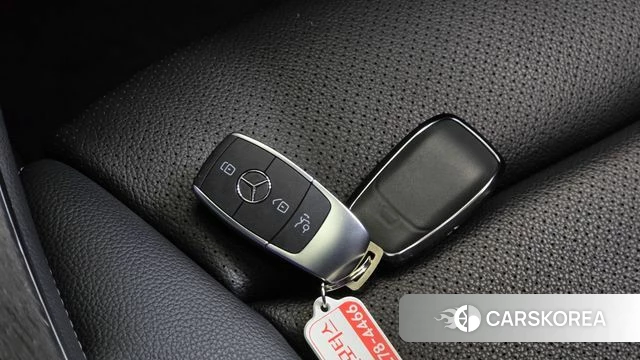 Mercedes-Benz GLC-Class X253 2020 Черный из Кореи, фото 6