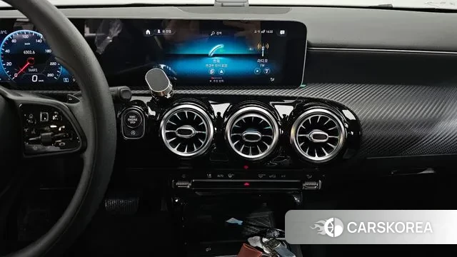 Mercedes-Benz A-Class W177 2020 Белый из Кореи, фото 6