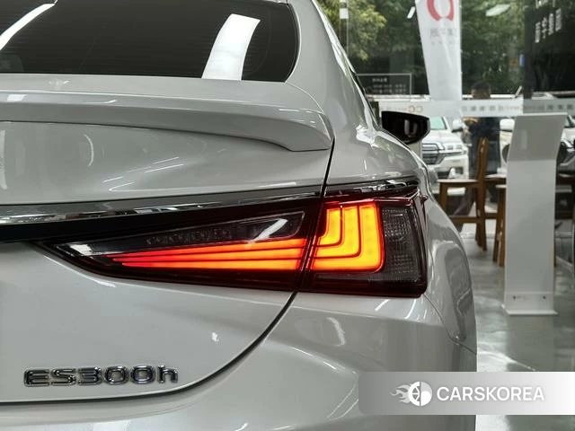 Lexus ES 2021 Белый из Китая, фото 6