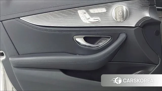 Mercedes-Benz E-Class W213 2023 Серебряный из Кореи, фото 6