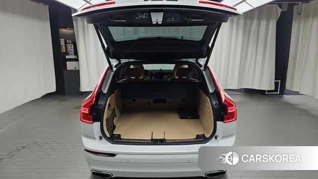 Volvo XC60 second Generation 2021 Белый из Кореи, фото 6