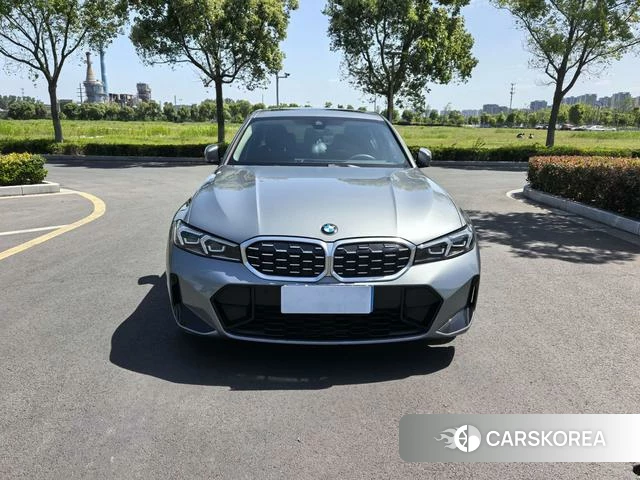 BMW 3 series 2023 Темно-серый из Китая, фото 6