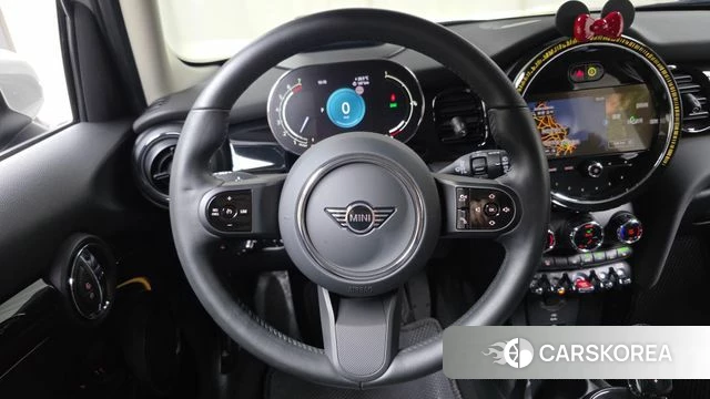 Mini Cooper 2024 Серебряный из Кореи, фото 6