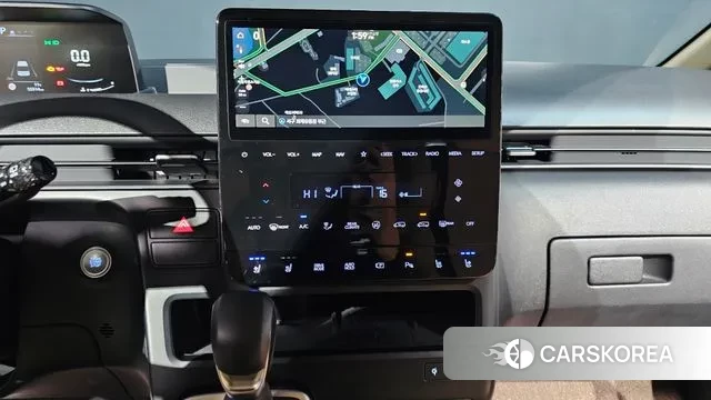 Hyundai Staria 2023 Белый из Кореи, фото 6