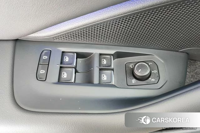 Volkswagen Magotan 2026 Черный из Китая, фото 6