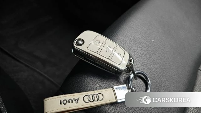 Audi Q2 2023 Белый из Кореи, фото 6