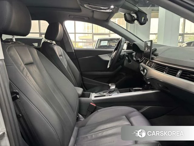 Audi A4 (import) 2022 Темно-серый из Китая, фото 6