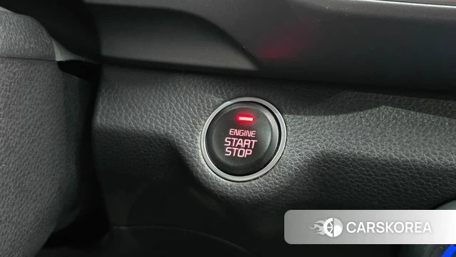 Kia Stonic 2018 Белый из Кореи, фото 6