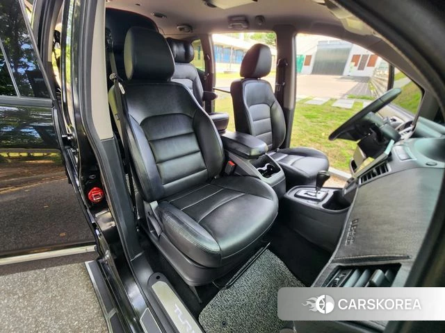 Ssangyong Korando Turismo 2018 Черный из Кореи, фото 6