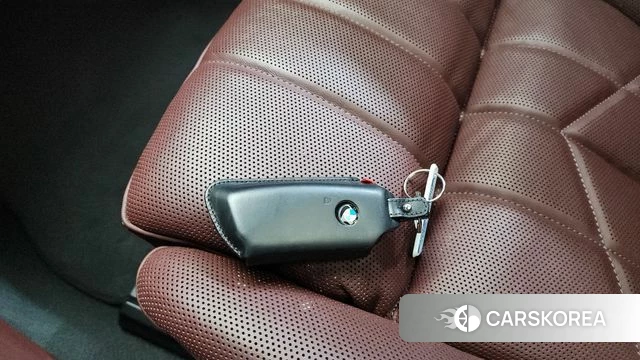 BMW 7 Series (G70) 2023 Черный из Кореи, фото 6