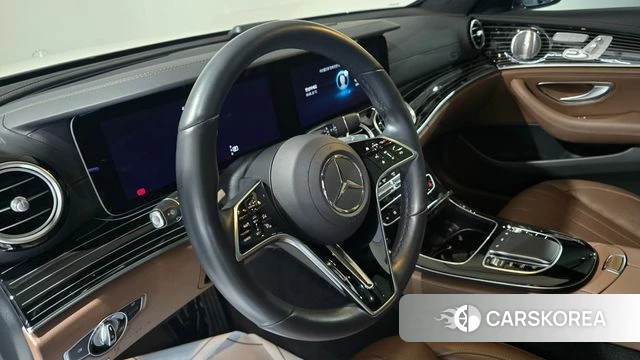 Mercedes-Benz E-Class W213 2022 Белый из Кореи, фото 6