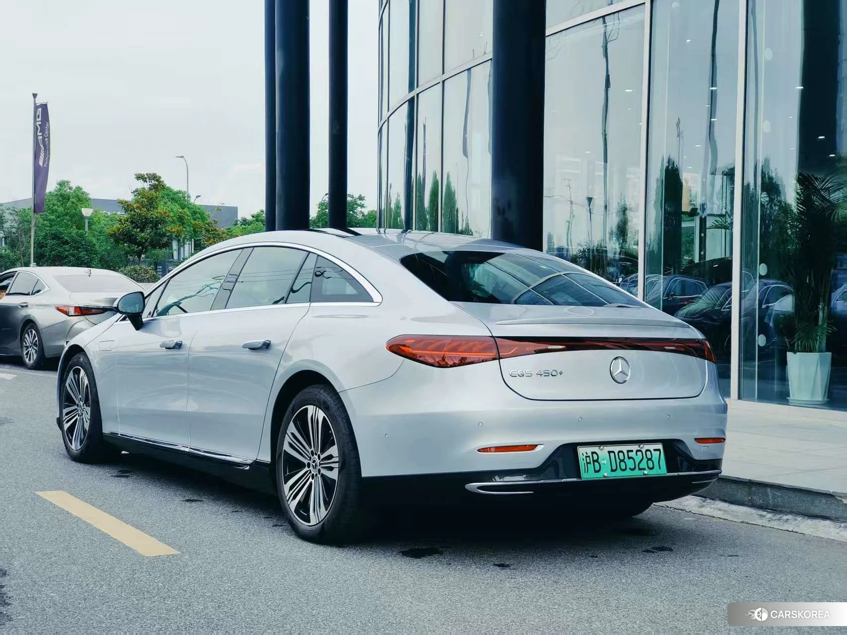 Mercedes-Benz EQS 2023 Серебристо-серый из Китая, фото 6