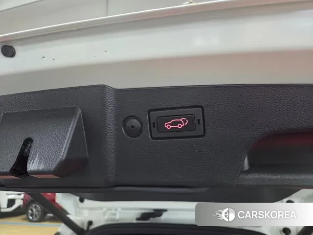 Ssangyong Torres EVX 2024 Белый из Кореи, фото 6