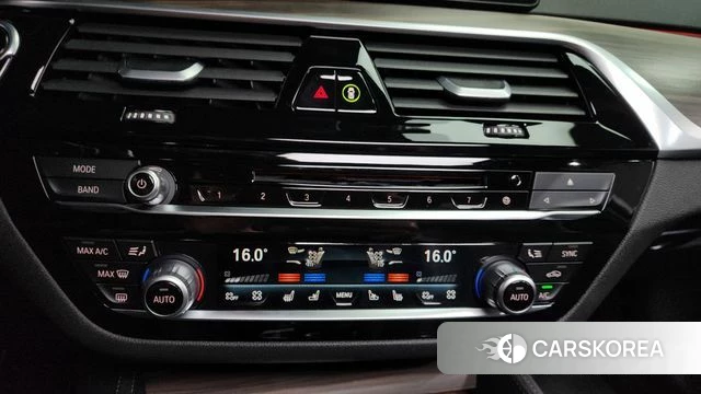 BMW 5 Series (G30) 2018 Серый из Кореи, фото 6