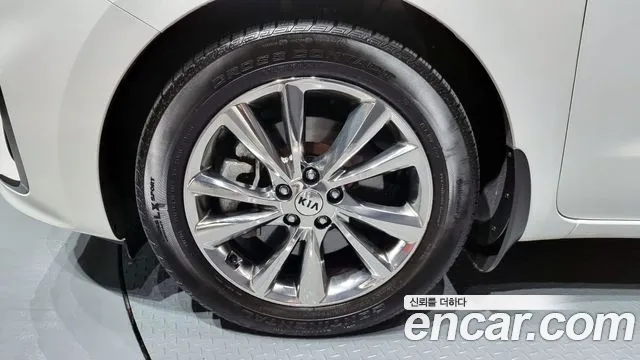 Kia The New Carnival id 2546418 из Кореи 6