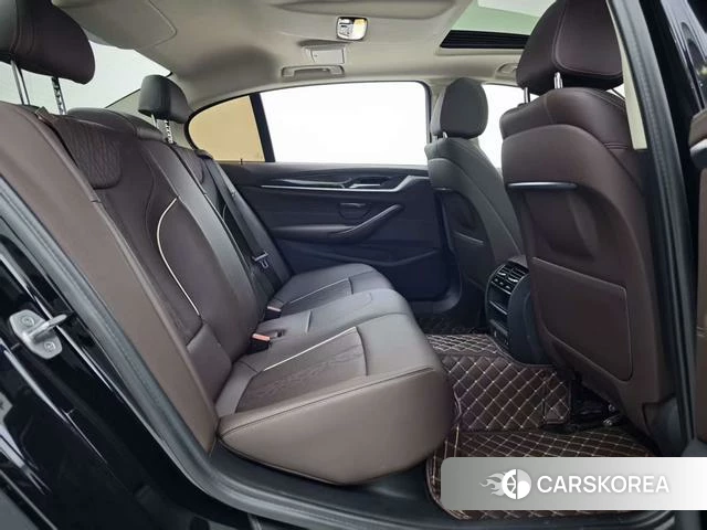 BMW 5 series 2022 Черный из Китая, фото 6