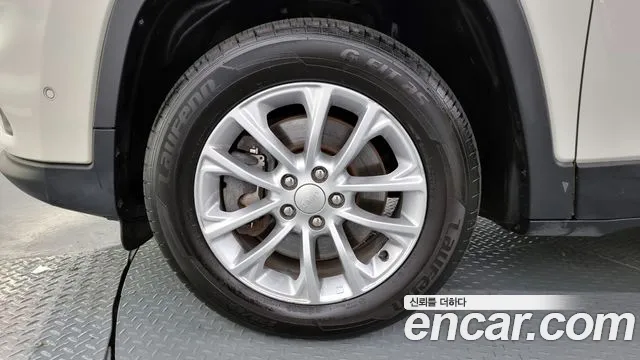 Jeep Cherokee (KL) id 2706357 из Кореи 6