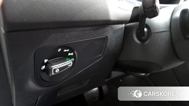 Volkswagen Tiguan second Generation 2023 Белый из Кореи, фото 6