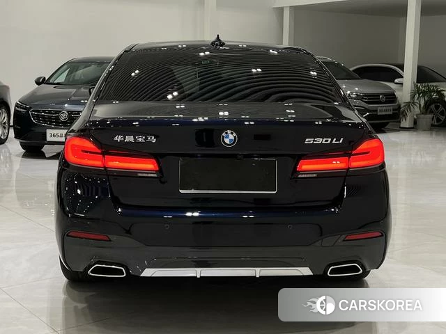 BMW 5 series 2022 Черный из Китая, фото 6