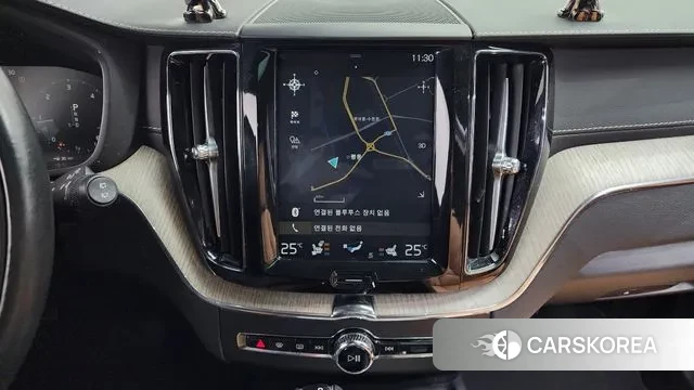 Volvo XC60 second Generation 2019 Белый из Кореи, фото 6