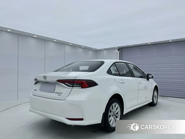 Toyota Corolla 2021 Белый из Китая, фото 6