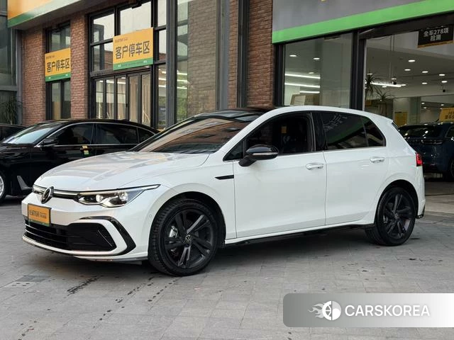 Volkswagen Golf 2024 Белый из Китая, фото 6
